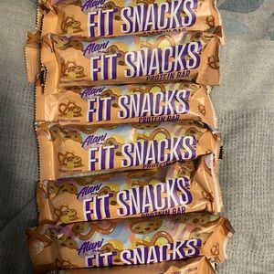 Alani munchies protein bar